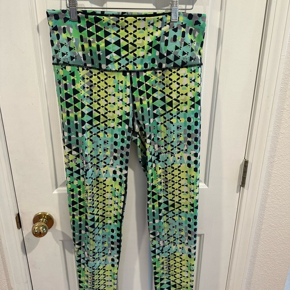 Victorias Secret knockout leggings Sz L - Picture 2 of 4